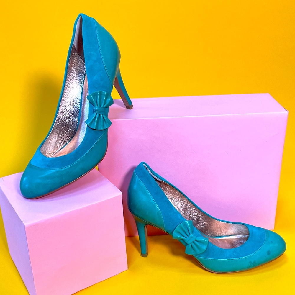 Green Leather Bow Pumps